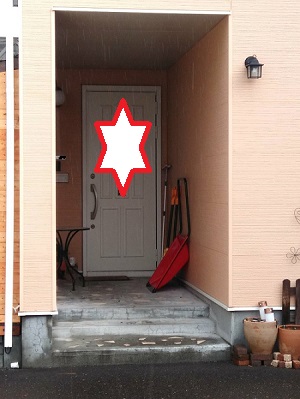 札幌市西区でI型の特注　２４００ドア上吊り　玄関フード工事