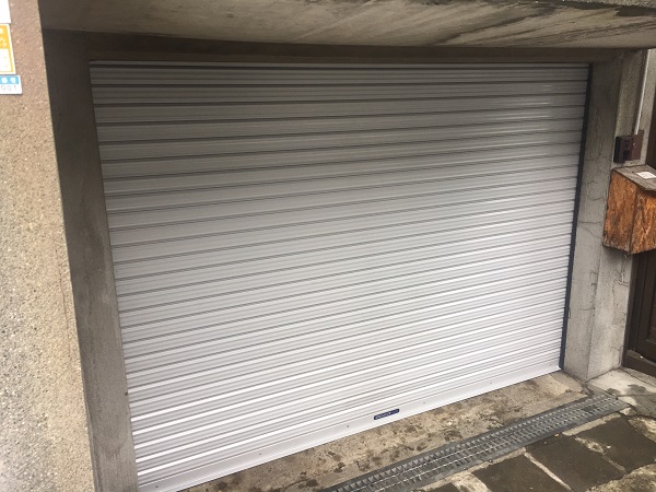 今日のリフォーム内容はシャッターです