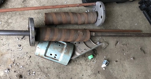 シャッターのシャフト折れで交換