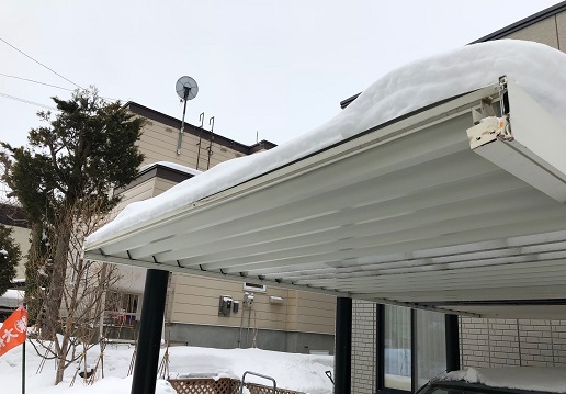 カーポートの破風にショベル接触してカーポート交換です