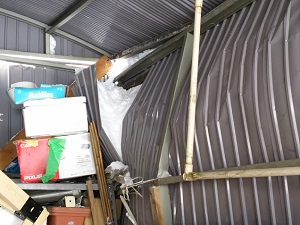 雪害被害で車庫がつぶれて倒れそうなやつを致しました