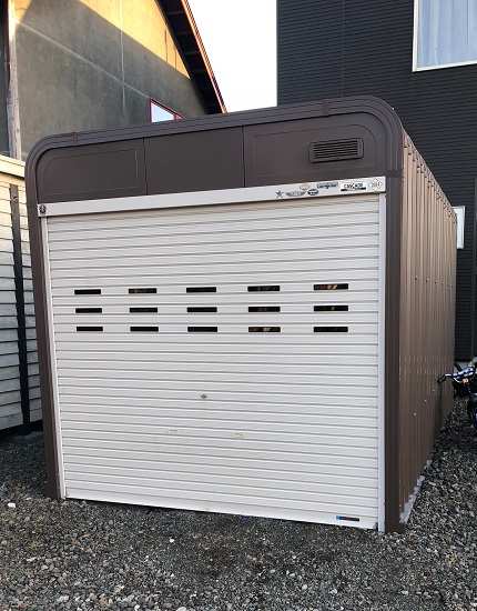 傾いたガレージの基礎作りの現調です