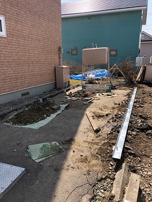 雪害被害で車庫がつぶれて倒れそうなやつを致しました