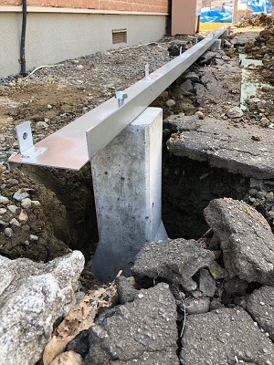 雪害被害で車庫がつぶれて倒れそうなやつを致しました