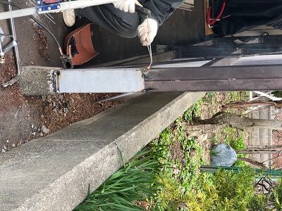 札幌市厚別区で鉄骨ガレージの腐った柱の修繕
