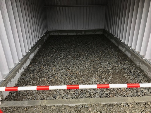 凍上でカスケードガレージが曲がってきたので基礎作り