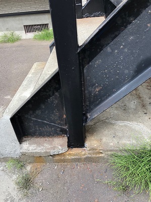 石狩市,某アパートの鉄骨階段リフォーム工事