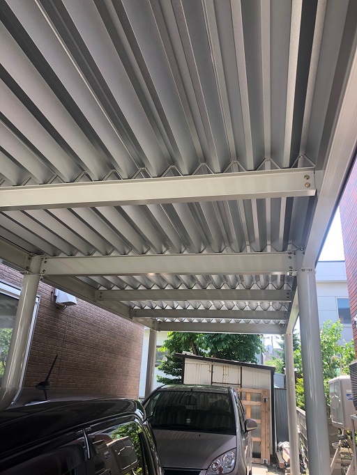 札幌市厚別区　縦２台用　鉄骨カーポート完成　①