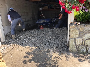 （続編）札幌市厚別区,既存車庫のコンクリート割れからアスファルトへ