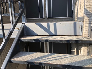 石狩市,某アパートの鉄骨階段リフォーム工事
