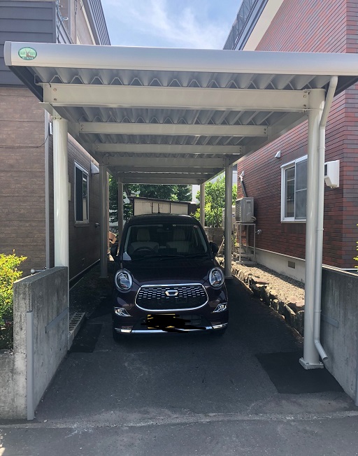 札幌市厚別区　縦２台用　鉄骨カーポート完成　①