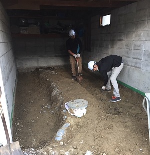 札幌市厚別区でガレージ内部コンクリート解体撤去、ハツリ工事