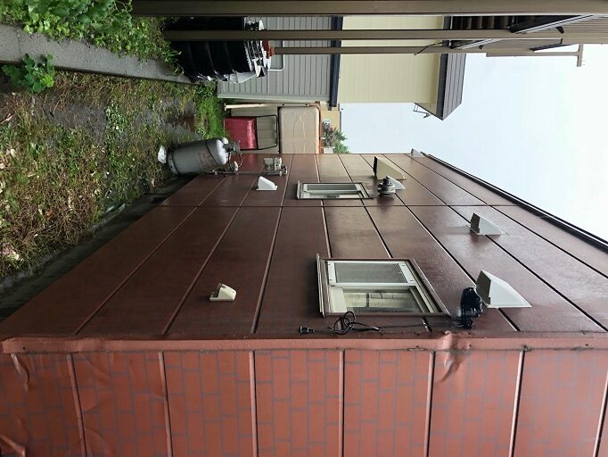 お盆中の１３日に施工していました。手稲区、換気フード交換です