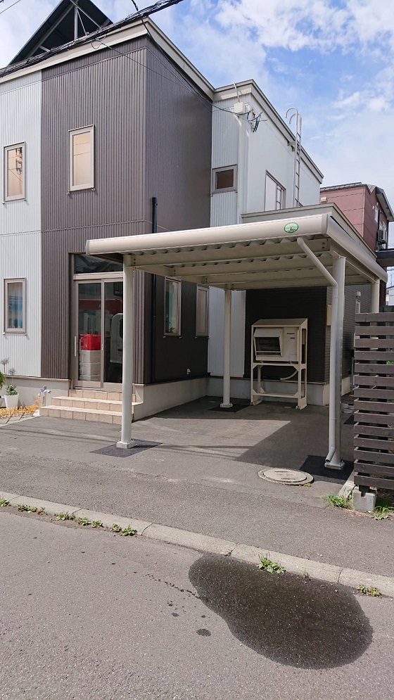 中川製作所　鉄骨カーポート２件分です《アーバングレー》
