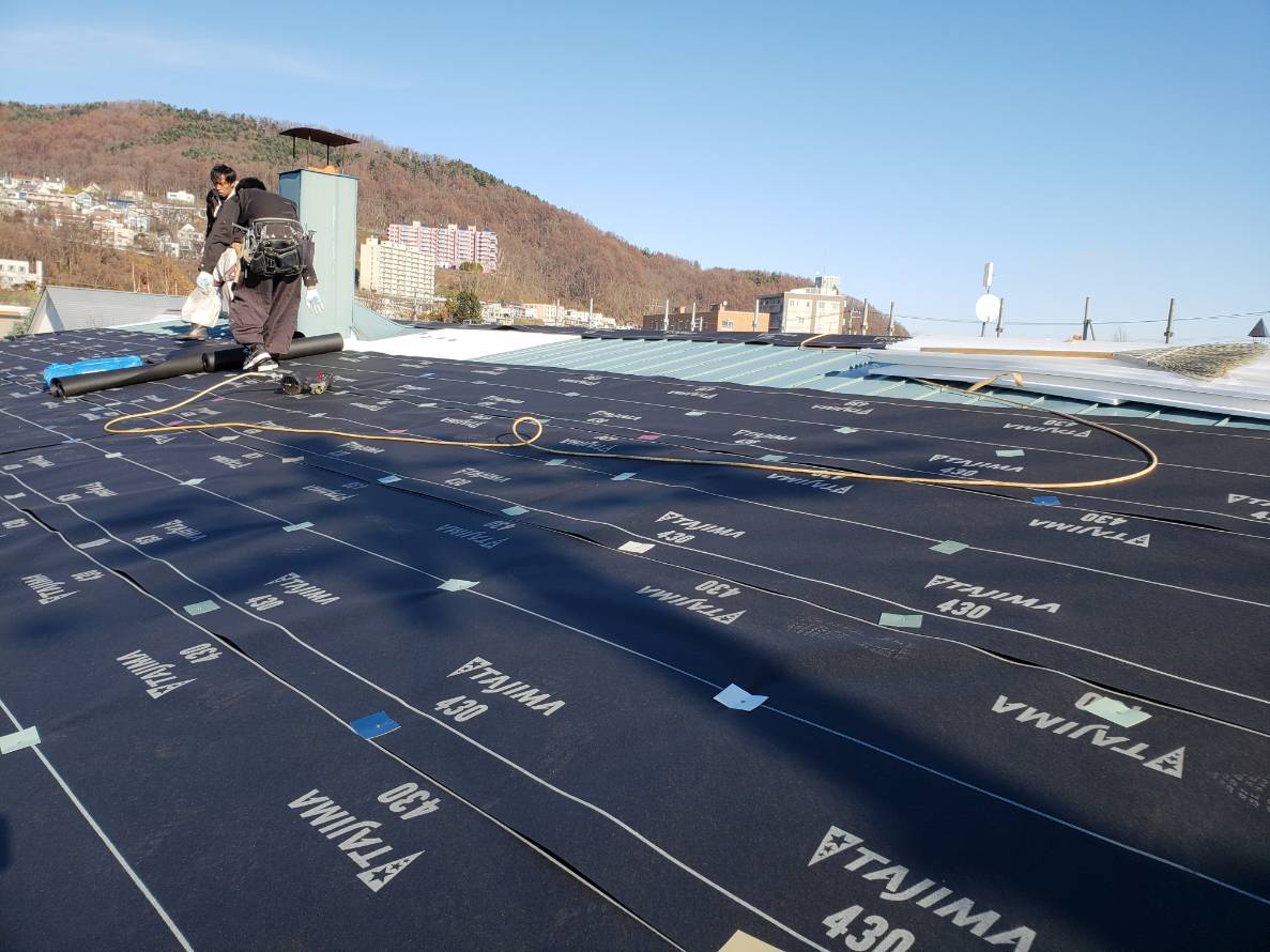 札幌市南区にて某アパートの屋根吹替工事