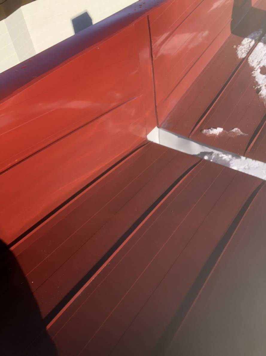 今年度最後の屋根吹き替え工事+雨樋外し工事完了しました