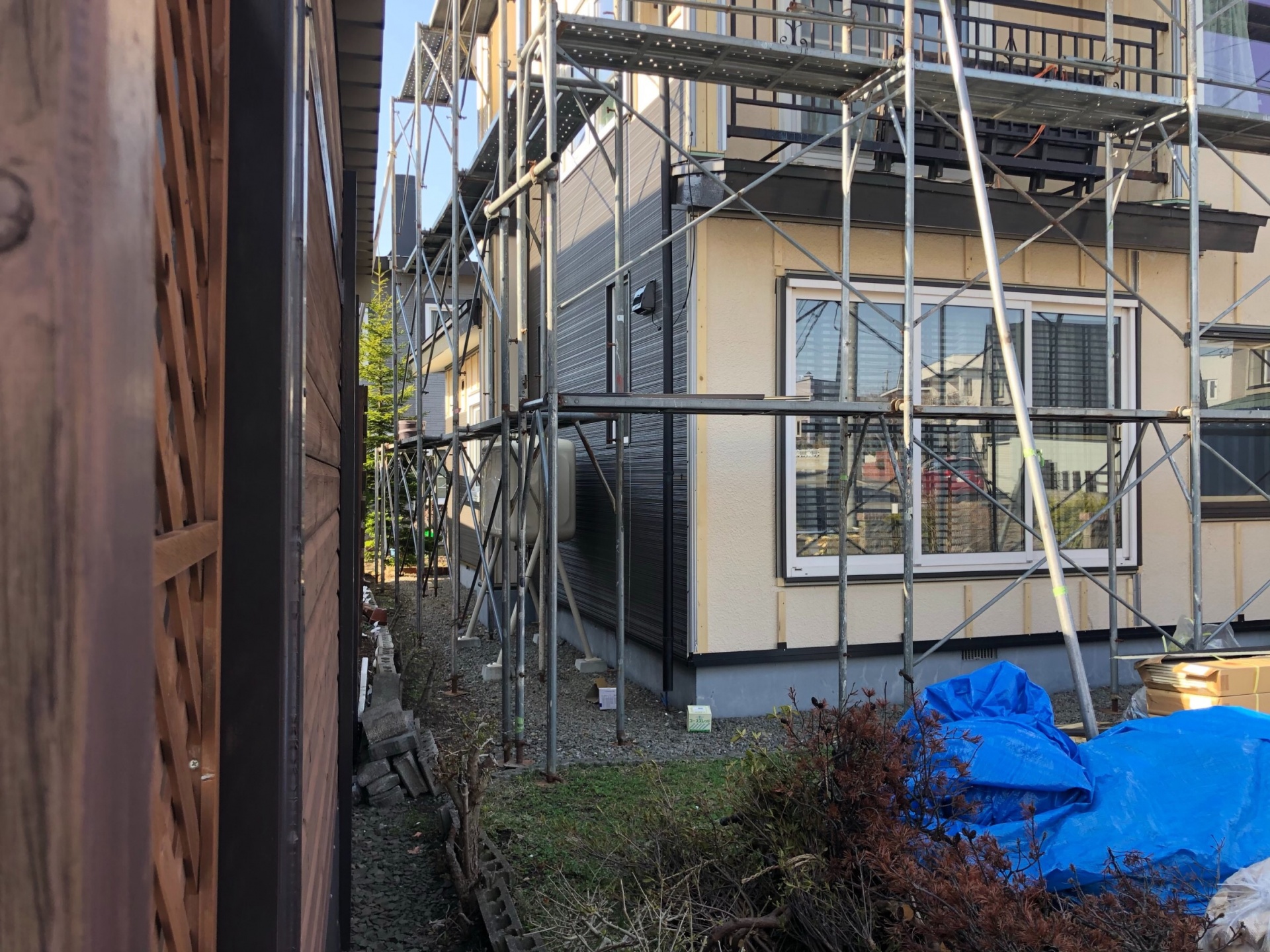 札幌市厚別区, サイディング工事、屋根塗装工事完了しました。