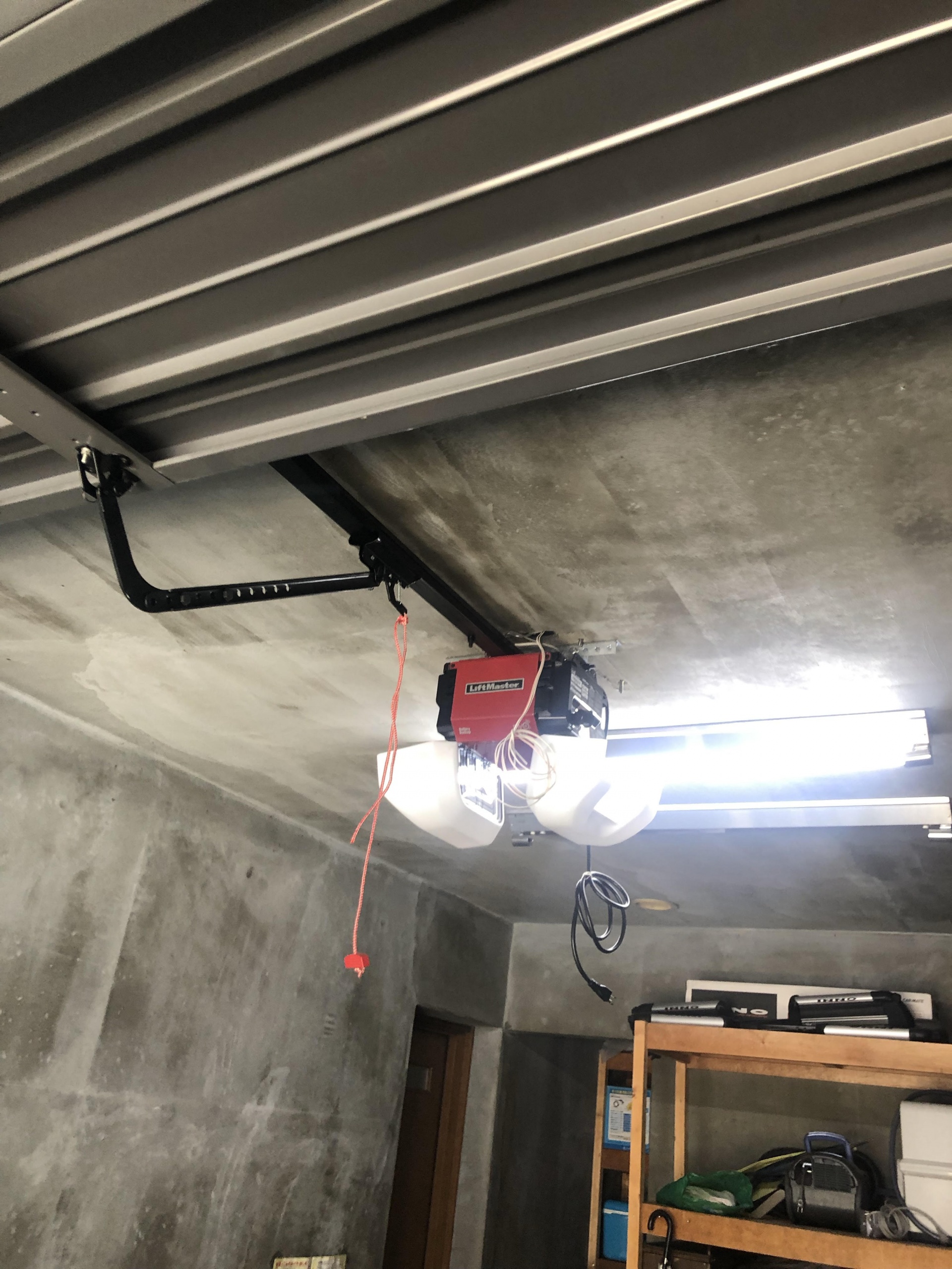 札幌市清田区O様 輸入ガレージドア工事(シャッタートロリー&モーター交換)