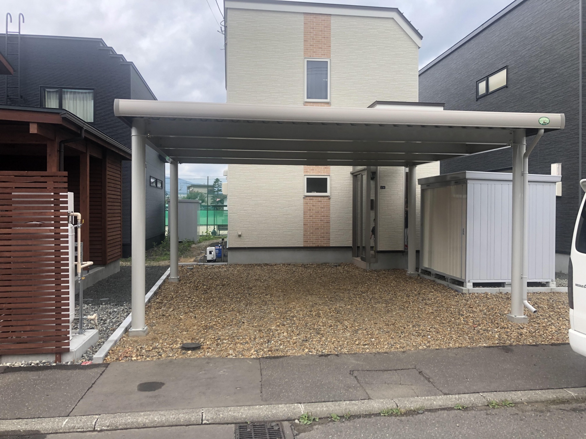 中川製作所NS2000二台用スチールカーポート設置工事を行いました