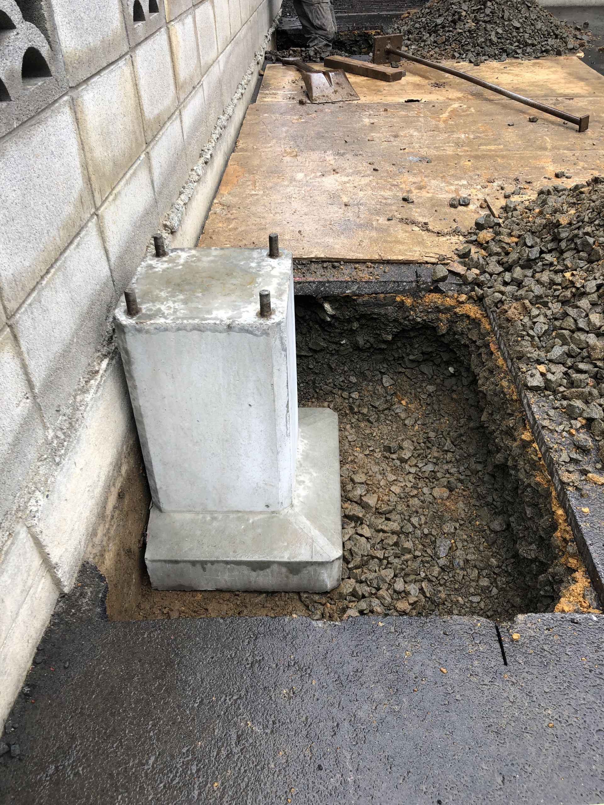 札幌市東区s様 中川製作所カーポート ジグイ工事 4台用