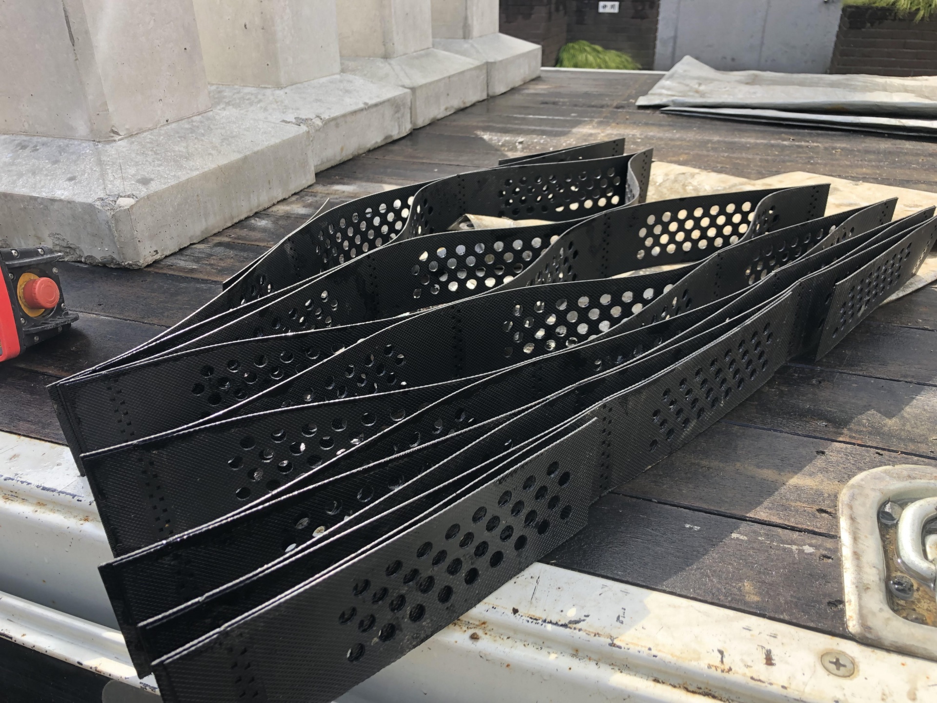 札幌市東区s様 中川製作所カーポート ジグイ工事 4台用