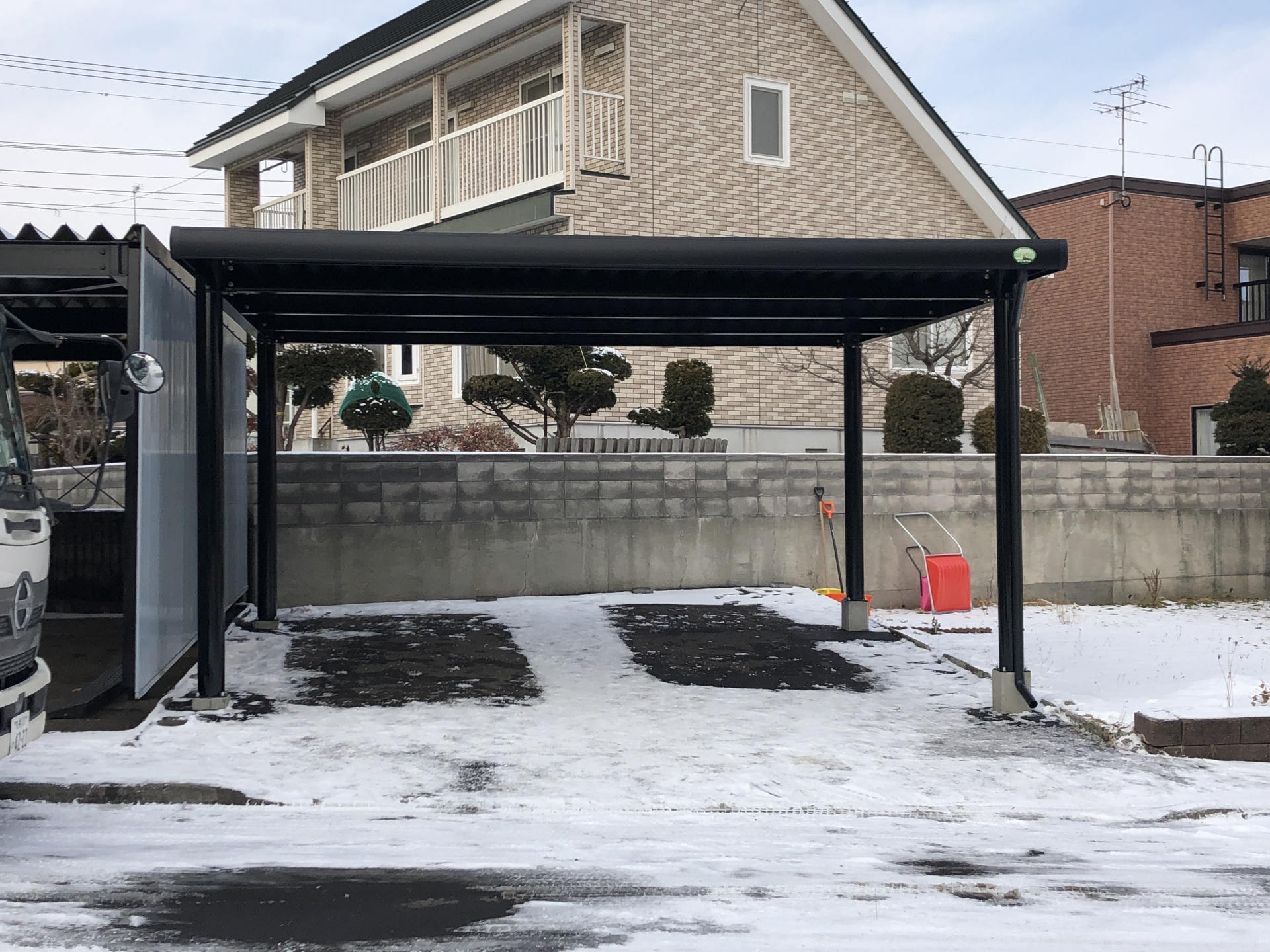 今年ラスト現場の中川製作所カーポート