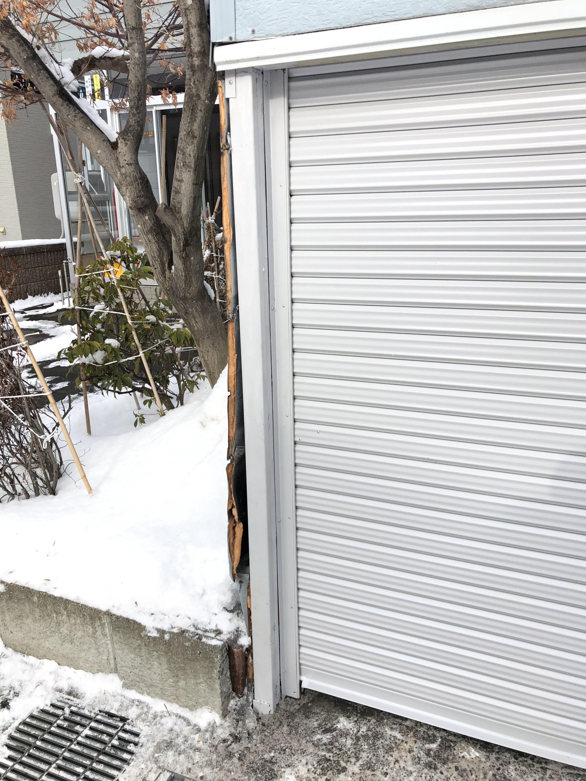 札幌市清田区O様 ガレージ鉄骨修理＋シャッター交換