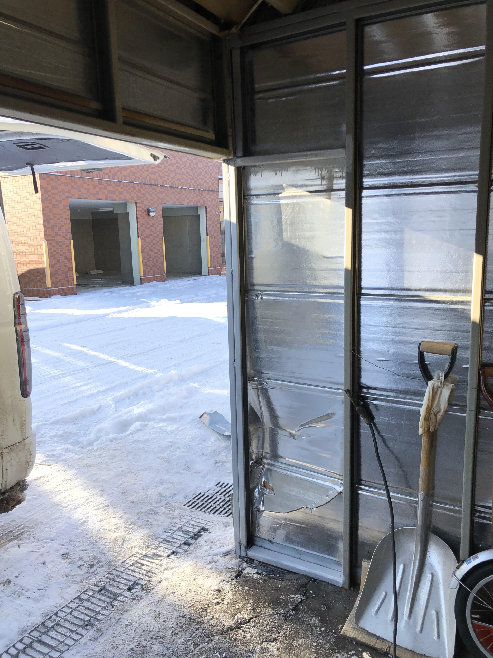 札幌市清田区O様 ガレージ鉄骨修理＋シャッター交換