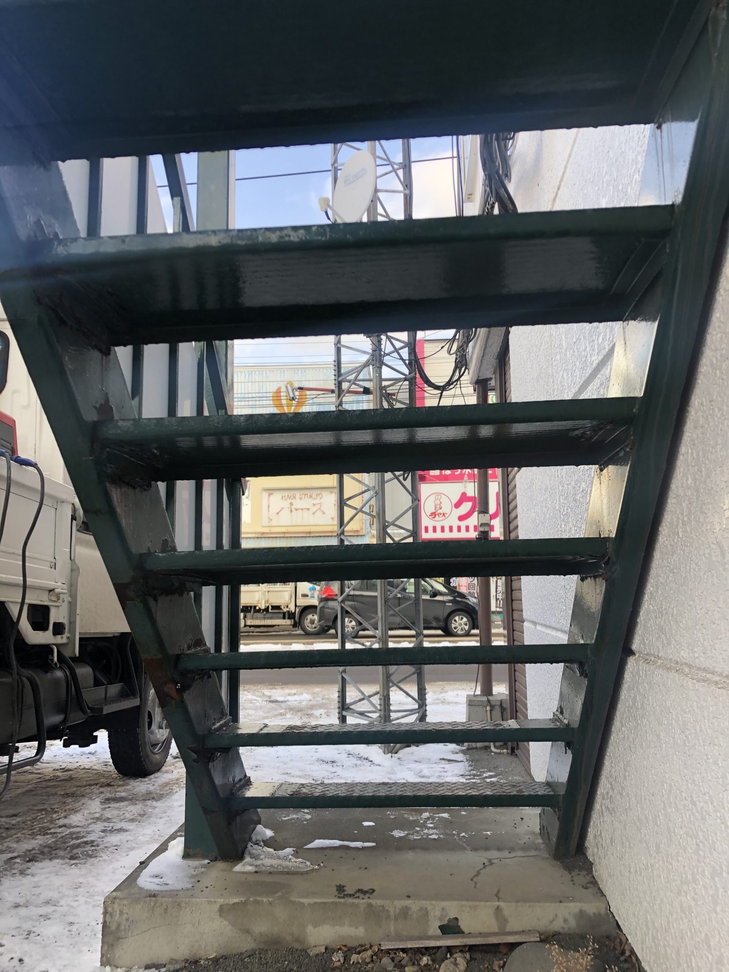 札幌市中央区　S様 鉄骨外部階段　(階段踏板補強+親板鉄板塞ぎ+水防止)