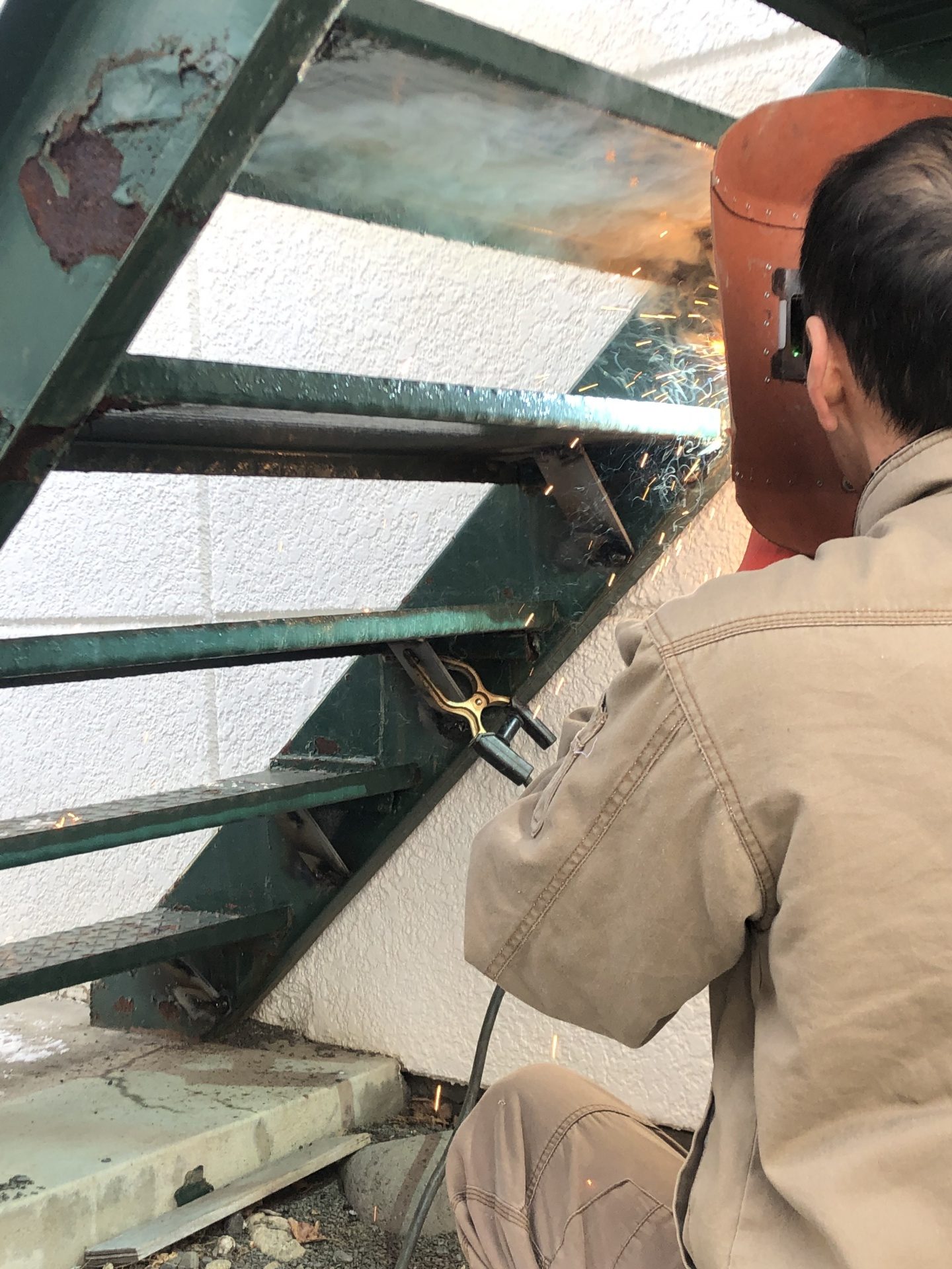 札幌市中央区　S様 鉄骨外部階段　(階段踏板補強+親板鉄板塞ぎ+水防止)