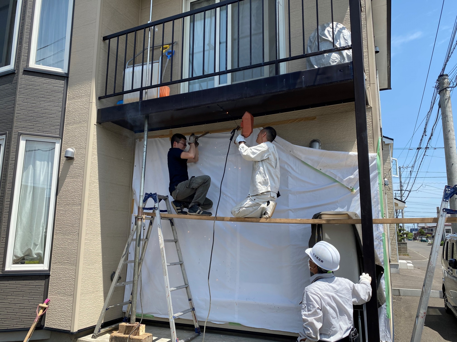 札幌市 北区 アパートベランダの踊り場鉄骨補強工事