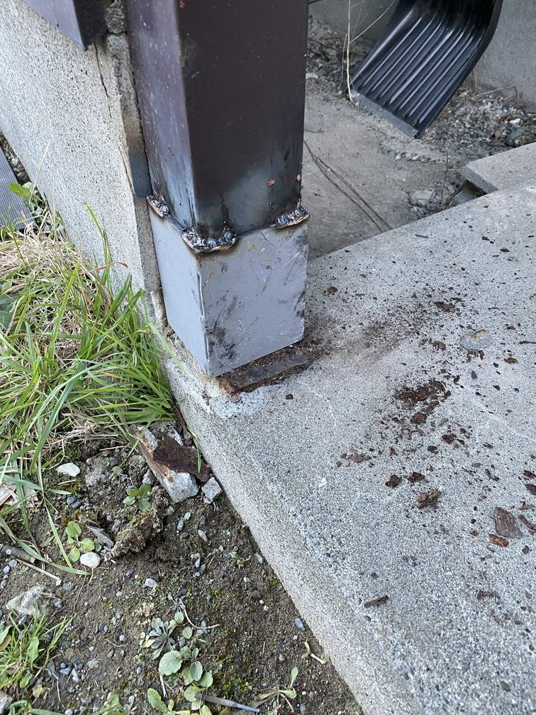 札幌市 手稲区 某アパート アパートの鉄骨階段・踊り場裏　補強工事