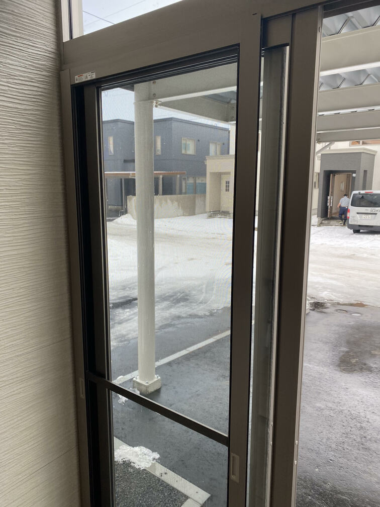 札幌市 手稲区　玄関フード工事