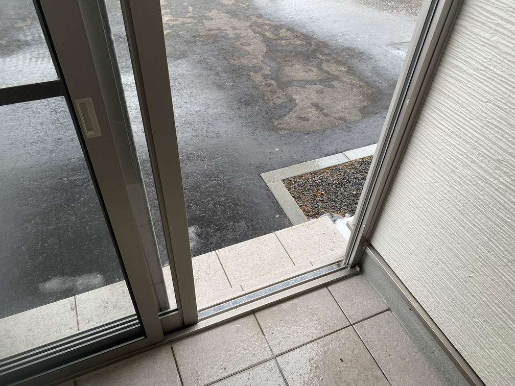 札幌市 手稲区　玄関フード工事