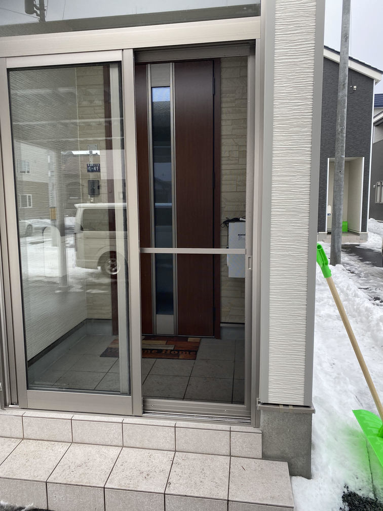 札幌市 手稲区　玄関フード工事