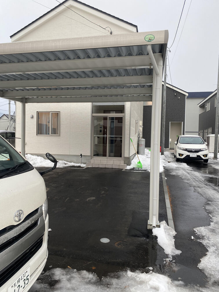 札幌市 手稲区　玄関フード工事