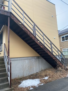 苫小牧市、某アパート　鉄骨補強工事