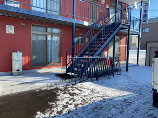 札幌市北区でリピート頂きました。アパートの鉄骨階段修理（手摺交換）