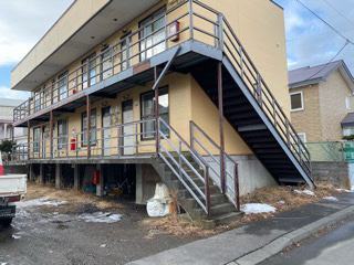 苫小牧市、某アパート　鉄骨補強工事