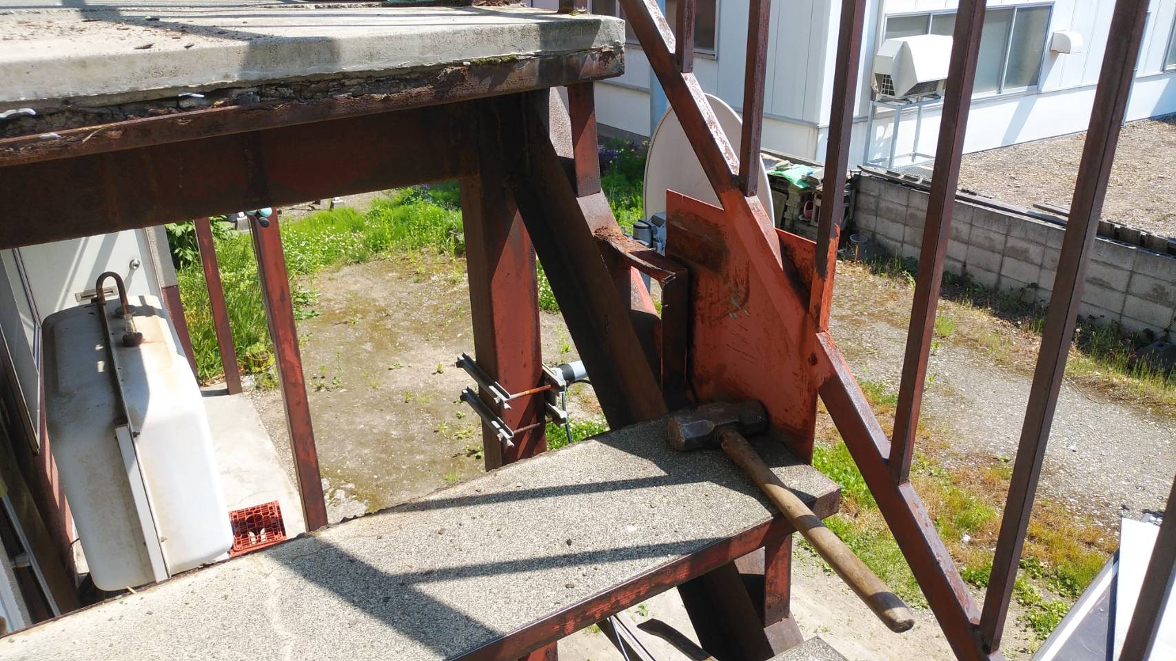 札幌市西区　鉄骨修理