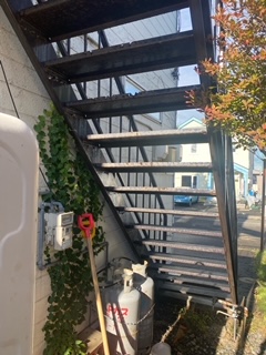 札幌市手稲区　鉄骨階段補強工事