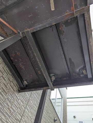 札幌市北区　アパートの鉄骨階段の補強工事