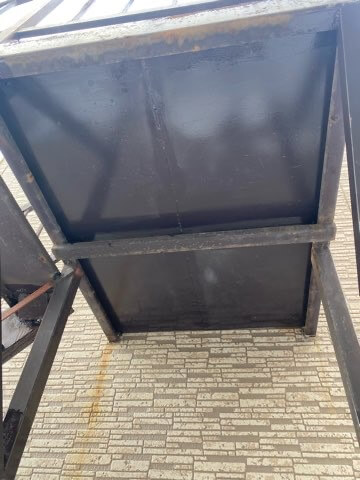 札幌市北区　アパートの鉄骨階段の補強工事