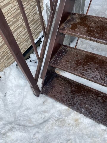 札幌市北区　アパートの鉄骨階段の補強工事