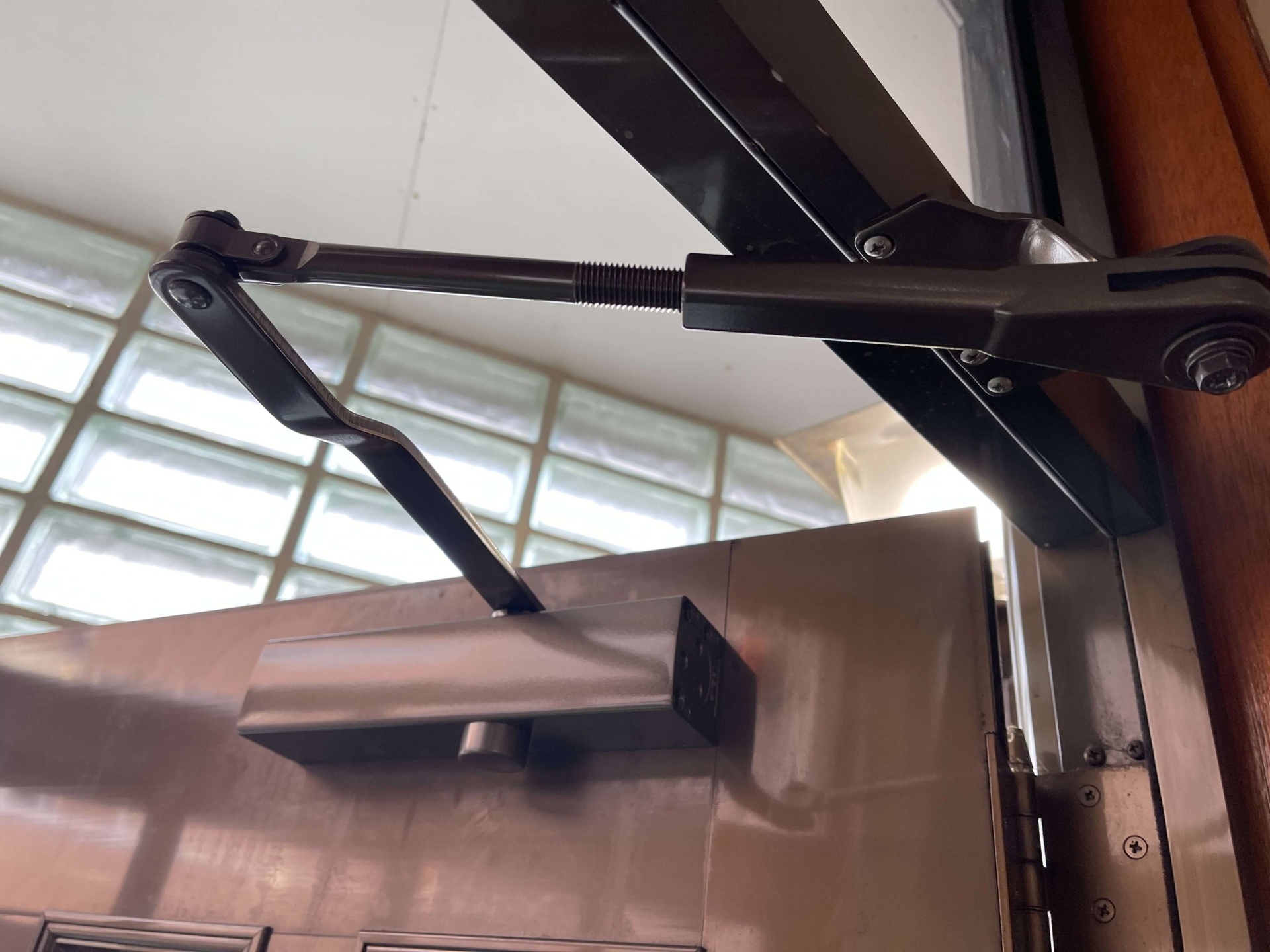 札幌市東区　s様　ドアリフォーム工事