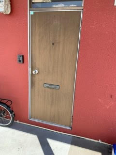 札幌市東区でドアリフォーム工事