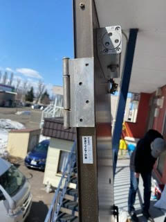 札幌市東区でドアリフォーム工事