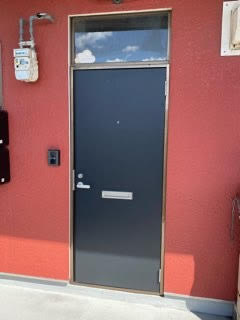 札幌市東区でドアリフォーム工事