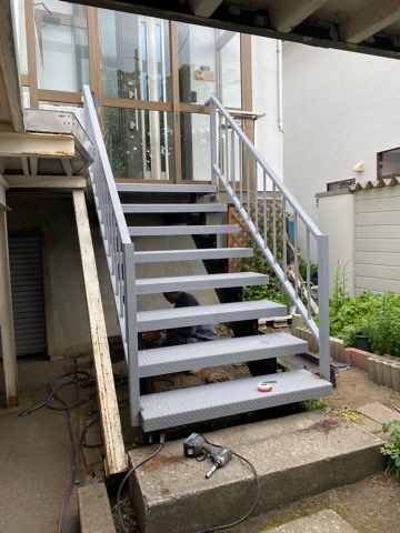 札幌市西区　鉄骨修理