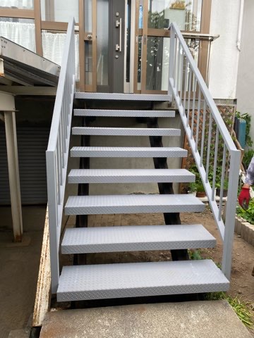 札幌市西区　鉄骨修理